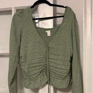 H&M Green Floral Ruched Long Sleeve Blouse